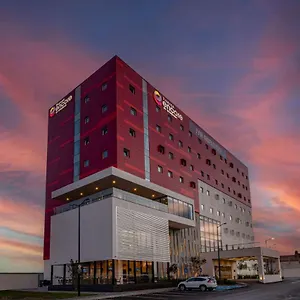 **** Hotel Ramada Encore By Wyndham Guadalajara Aeropuerto México